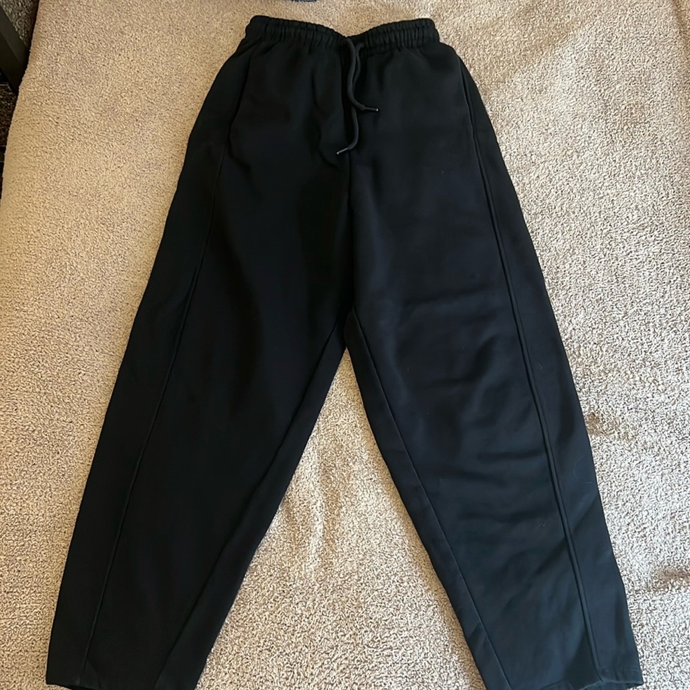 Size M, dark blue colour